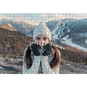 Soğuk Dağlar Ve Beyaz Bereli Kız Puzzle Yapboz Mdf Ahşap 500 Parça