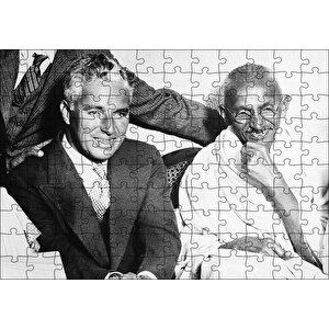 Charles Chaplin Ve Mahatma Gandhi Gülümsüyor Puzzle Yapboz Mdf Ahşap 120 Parça