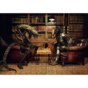 Satranç Oynayan Alien Ve Avcı Puzzle Yapboz Mdf Ahşap 255 Parça