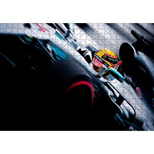 Lewis Hamilton Mersedes İle Formula 1 Görseli Puzzle Yapboz Mdf Ahşap 500 Parça