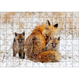 Karlar Üzerindeki Kızıl Tilki Ve Yavruları Puzzle Yapboz Mdf Ahşap 120 Parça