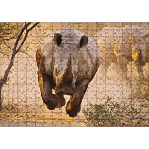 Hücum Halindeki Gergedan Ve Arkada Ailesi Puzzle Yapboz Mdf Ahşap 255 Parça