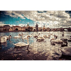 Prag Charles Köprüsü Ve Kuğular Puzzle Yapboz Mdf Ahşap 255 Parça