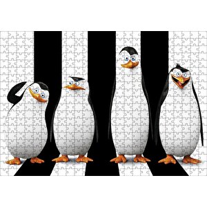Madagaskar Penguenleri Siyah Beyaz Görseli Puzzle Yapboz Mdf Ahşap 500 Parça