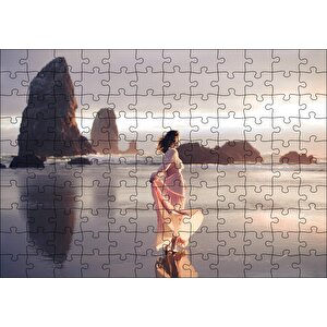 Sahilde Kayalıklar Ve Pembe Elbiseli Kadın Puzzle Yapboz Mdf Ahşap 120 Parça