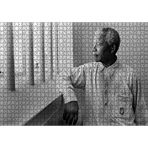 Nelson Mandela Parmaklıklar Ardında Puzzle Yapboz Mdf Ahşap 1000 Parça