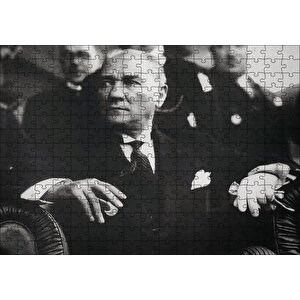 Cumhuriyet Bayaramı Töreninde Atatürk Görseli Puzzle Yapboz Mdf Ahşap 255 Parça