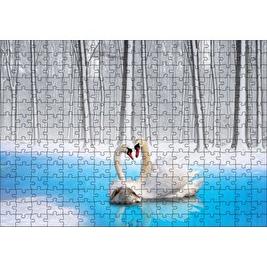 Karlı Ve Buzlu Göldeki Romantik Kuğu Çifti Puzzle Yapboz Mdf Ahşap 255 Parça