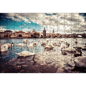 Prag Charles Köprüsü Ve Kuğular Puzzle Yapboz Mdf Ahşap 120 Parça