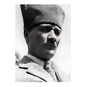 Mustafa Kemal Atatürk Siyah Beyaz Hediyelik Ahşap Tablo 25cmx 35cm 25x35 cm
