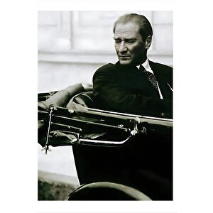 Mustafa Kemal Atatürk Arabada Mdf Poster 35cm X50cm 35x50 cm