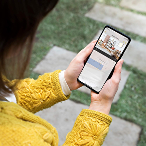 Yale Sv-dffx-b_eu İç Mekan Wi-fi Kamera - Full Hd - Karşılıklı Konuşma - Canlı Görüntüleme - Google Asistan Ile Uyumlu - Yale View Uygulaması Ile Kontrol