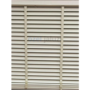 Krem 50 Mm Ahşap Görünümlü Jaluzi 90x260 cm