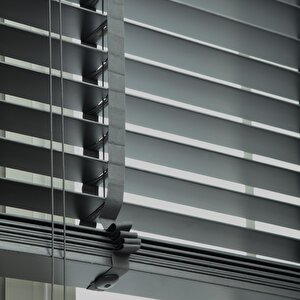 Antrasit 50 Mm Ahşap Görünümlü Jaluzi 190x180 cm