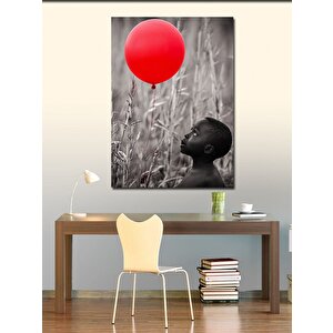 Kanvas Tablo Afrikalı Çocuk Ve Kırmızı Uçan Balon 100x140 cm