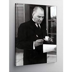 Kanvas Tablo Mustafa Kemal Atatürk Kahve İçerken 70x100 cm