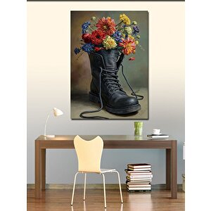 Kanvas Tablo Asker Botu Ve Çiçekler 70x100 cm