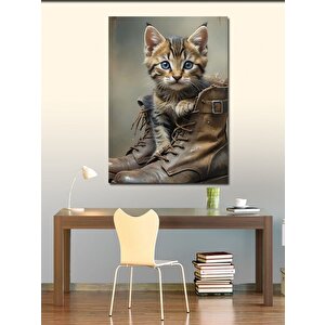 Kanvas Tablo Botun İçine Giren Sevimli Kedi 100x140 cm