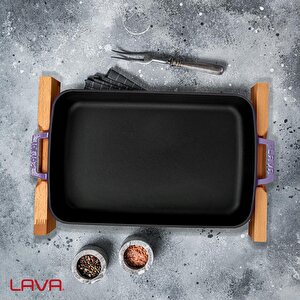 Lava Döküm Dikdörtgen Rosto Ve Fırın Tepsisi Kayın Servis Ahşabı Döküm Demir Yekpare Çift Kulplu Ölçü 26x40cm.