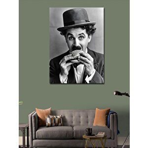 Kanvas Tablo Charlie Chaplin Hamburger Yiyor 70x100 cm