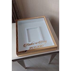 40x50 Cm Yeni Trend 8 Cm Derinliğinde Gold Pleksi Kaplı Fotoğraf Bölümlü Çerçeve! Gül Kutusu