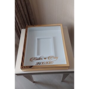 40x50 Cm Yeni Trend 8 Cm Derinliğinde Gold Pleksi Kaplı Fotoğraf Bölümlü Çerçeve! Gül Kutusu