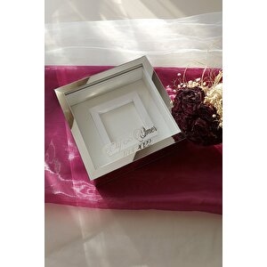 25x25 Cm Gümüş Pleksi Kaplı Fotoğraf Bölümlü Verda Anı Çerçevesi-6 Cm Derinlikli Anı Çerçevesi