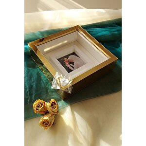 25x25 Gold Pleksi Kaplı Ledli Fotoğraf Bölümlü Çerçeve Gül Tasarımlarınız Için