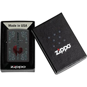 Zippo Çakmak 48617 Heart Dagger Tattoo Design