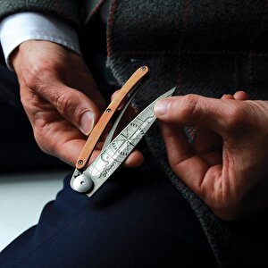 Deejo 37g, Olive Wood / Terra Incognita Çakı
