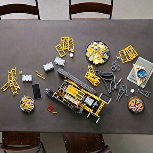 Lego Technic 42146  Liebherr Paletli Vinç Lr 13000 (2883 Parça)