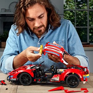 Lego Technic 42125 Ferrari 488 Gte “af Corse #51”  ( 1677 Parça )
