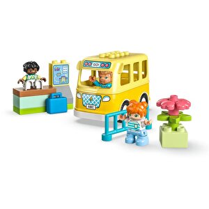 Duplo 10988 Kasabası Otobüs Yolculuğu  (16 Parça)