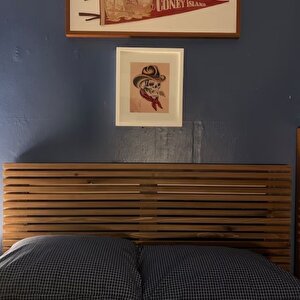 Ahşap Yatak Başlığı Ceviz Renk  %100 Masif Ahşap 160 Cm X 60 Cm + 2 Adet Raf
