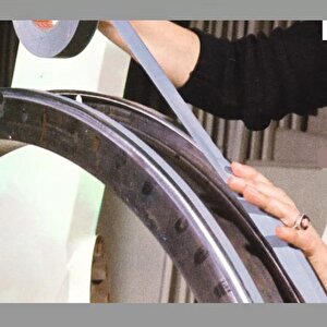 Tesa 4657 Siyah 5metre Ultra Güçlü Yüksek Sıcaklığa Dayanıklı Bez Tamir Bandı Tesa® Orijinal Ürün