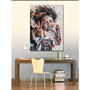 Kanvas Tablo Barış İşareti Yapan Emzikli Çocuk 70x100 cm
