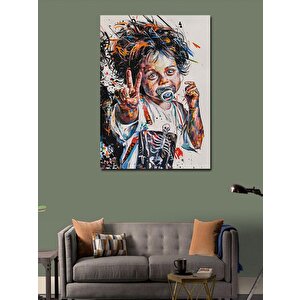 Kanvas Tablo Barış İşareti Yapan Emzikli Çocuk