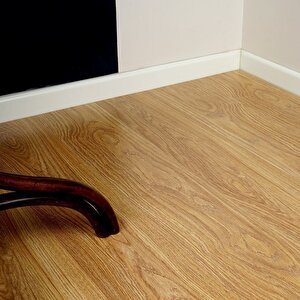 Krono Novella Laminat Parke Modern Meşe 8mm 9748 + 6cm Süpürgelik + 3mm Kapron Takım