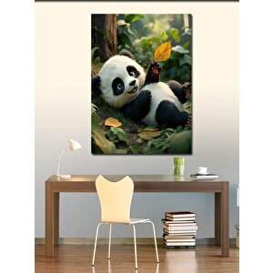 Kanvas Tablo Kurumuş Yaprakla Oynayan Yavru Panda