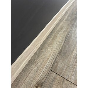 8 Cm Kireçli Dişbudak Parke Süpürgelik