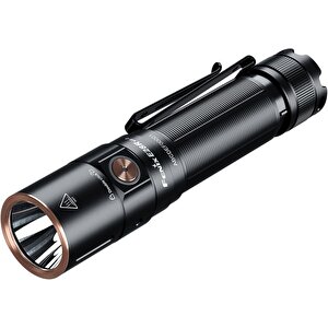 Feni̇x E28r V2.0 1700 Lümen El Feneri̇