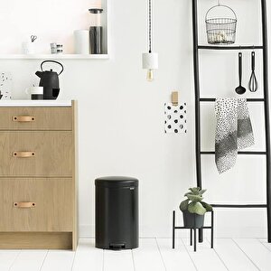 Newicon Matt Black Pedalli Çöp Kutusu 20l