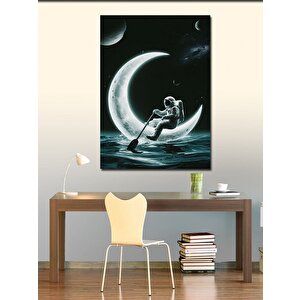 Kanvas Tablo Ay Üzerinde Kürek Çeken Astronot 50x70 cm