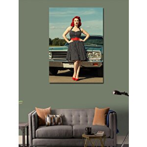 Kanvas Tablo Retro Araba Yanında Kadın 100x140 cm