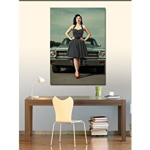 Kanvas Tablo Klasik Araba Ve Kadın 100x140 cm