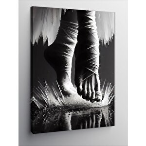 Kanvas Tablo Su Üzerinde Balerin Ayakları 100x140 cm