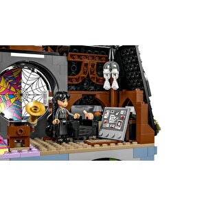 Lego Wednesday 76781  Wednesday Ve Enid'in Yurt Odası (750 Parça)