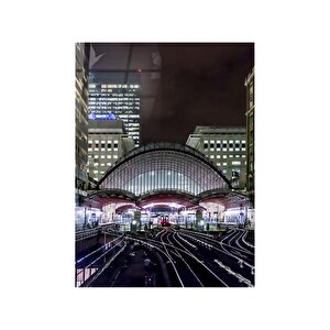 Canary Wharf, Hafif Tren İstasyonu Cam Tablo | Hediyelik, Dekoratif, Ofis, Mutfak 30x45 cm