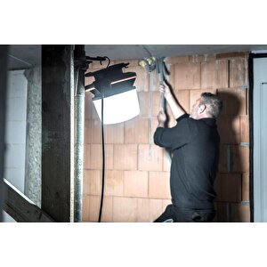 Brennenstuhl Profesyonel Serisi Hibrit Özellikli 360° Özellikli 40w 5000 Lm Ip65 Lisanslı 5 M. Kablolu  Led Projektör