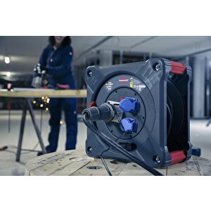 Brennenstuhl Profesyonel Serisi Ip44 H07rn-f 5g2.5 1 Adet Cee Soket Ve 2 Adet 230 V Girişli Soketli 30 Metre Makaralı